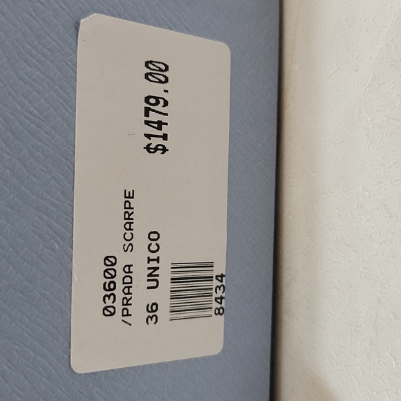 Prada - Picture 10 of 10